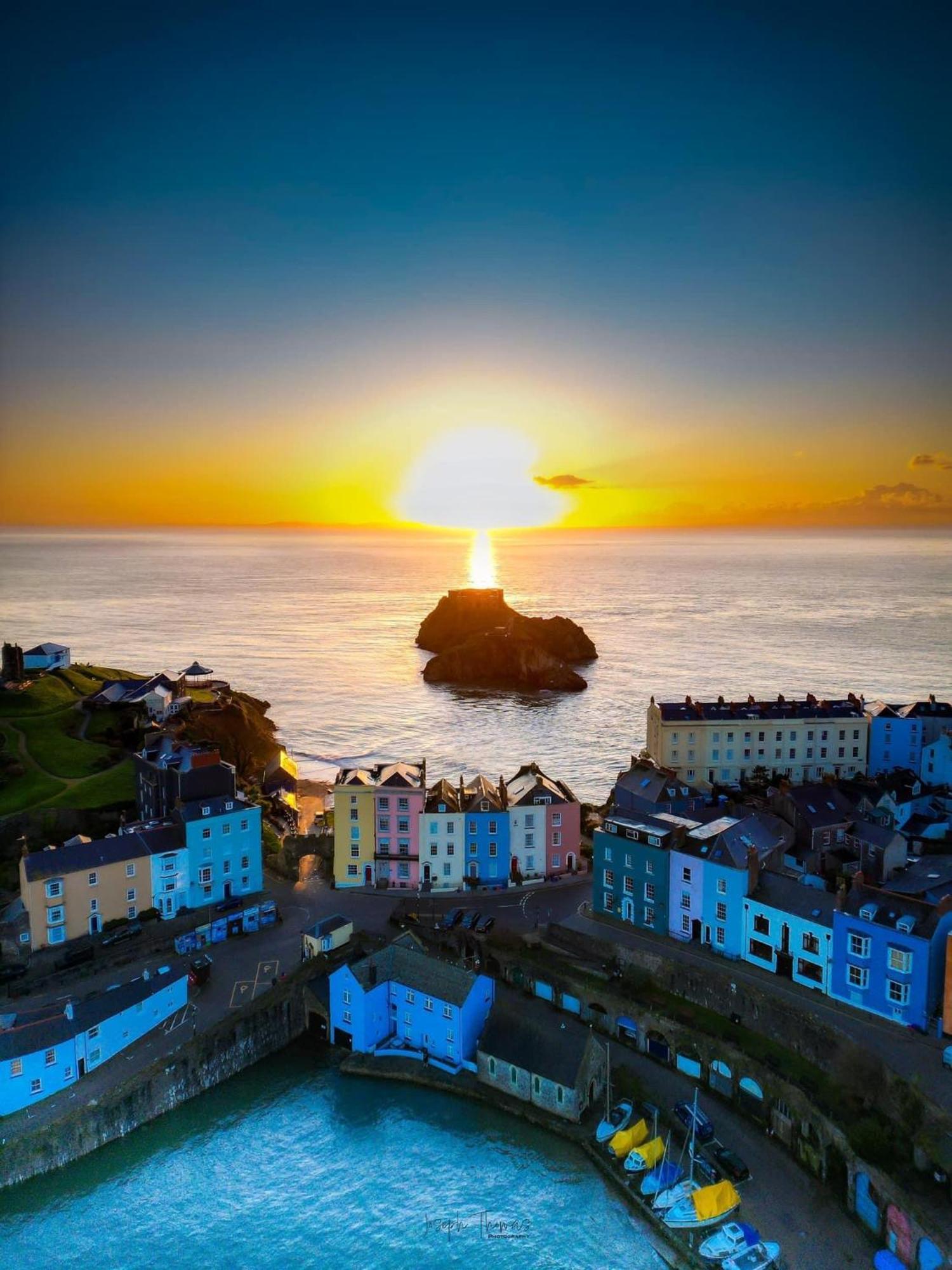 2 Bedroom Holiday Home In The Heart Of West Wales 圣克莱尔斯 外观 照片